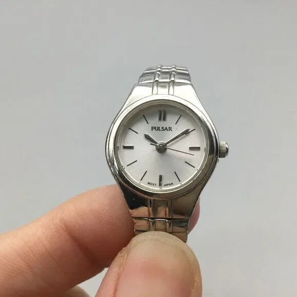 Vintage Pulsar Watch Women 21mm Silver Tone 1N01-X127 Stretch Band New Battery - Picture 8 of 14